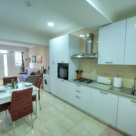 54, Emerald Lägenhet