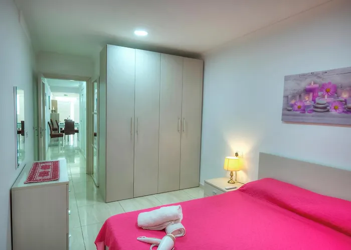 54, Emerald Apartamento