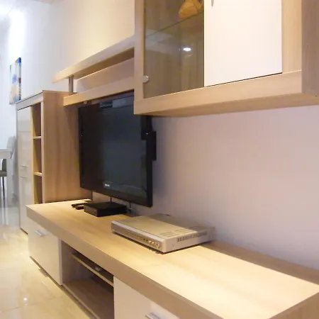 Apartment 54, Emerald